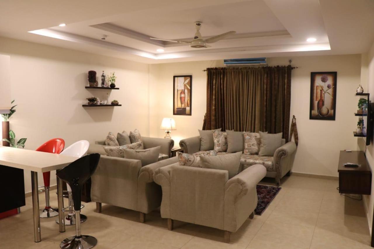 Elegant & Charming One Bed Apartment In Bahria Town راوالبيندي المظهر الخارجي الصورة