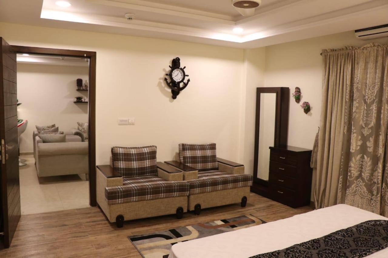 Elegant & Charming One Bed Apartment In Bahria Town راوالبيندي المظهر الخارجي الصورة