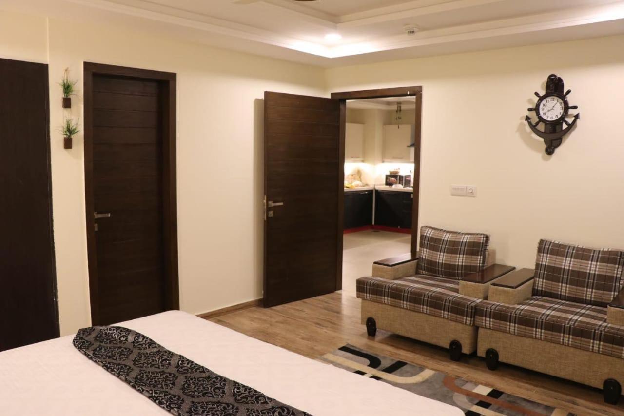Elegant & Charming One Bed Apartment In Bahria Town راوالبيندي المظهر الخارجي الصورة